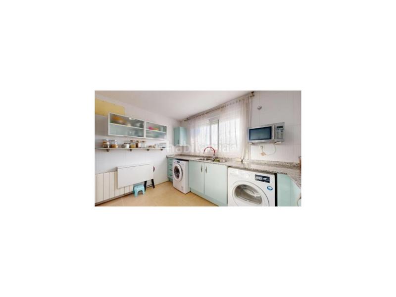 Foto 17237f50-6f79-432a-a33e-7fbed121f386. Semi detached house with parking in Massamagrell