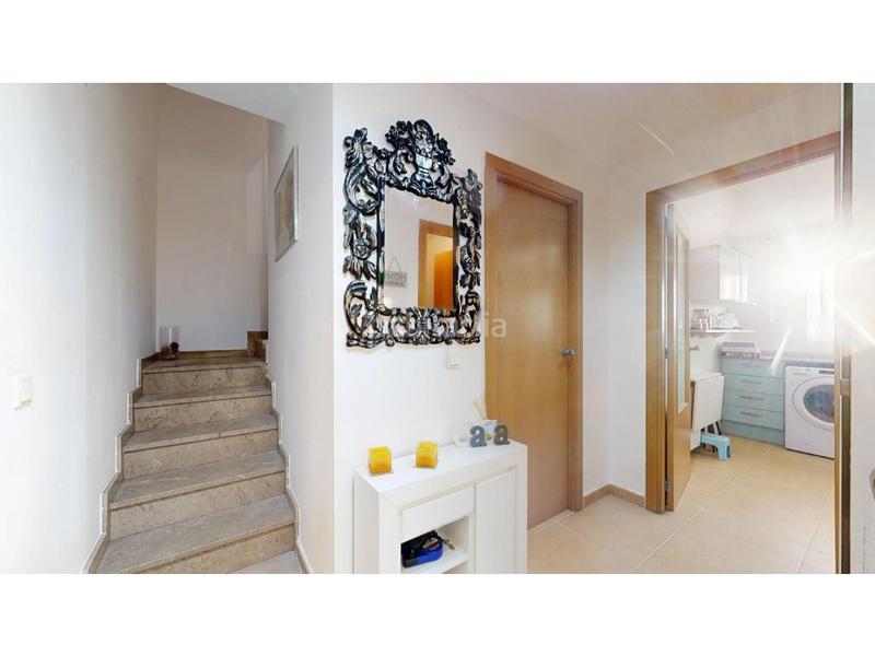 Foto b77bbd7d-dfd5-4a1d-86d4-2d4bfcbe2872. Semi detached house with parking in Massamagrell