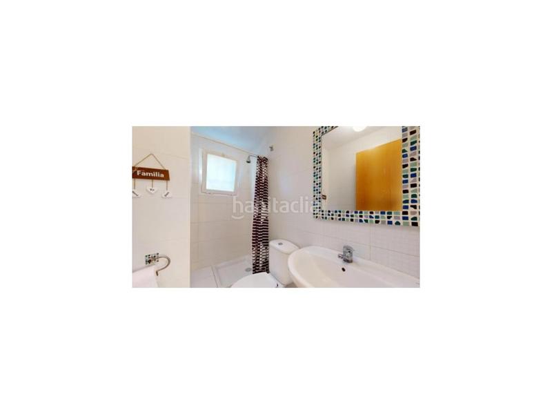 Foto c9bda2c6-5a83-4efd-b68a-ed3951fb9a8b. Semi detached house with parking in Massamagrell