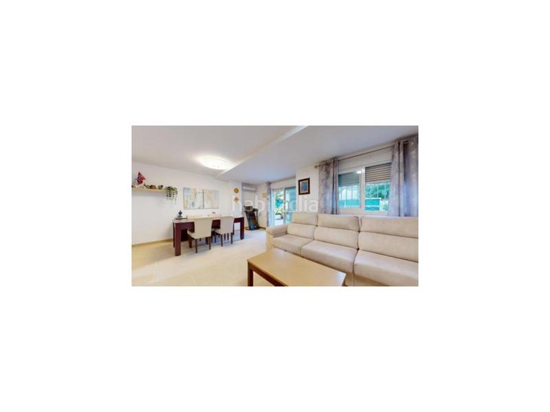 Foto d4b0fff7-2d74-4bd9-bee4-74ffa3dafef9. Semi detached house with parking in Massamagrell