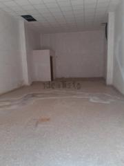 Lloguer Casa a El Castell. Percent ofrece, local comercial muy amplio, diáfano, techos muy