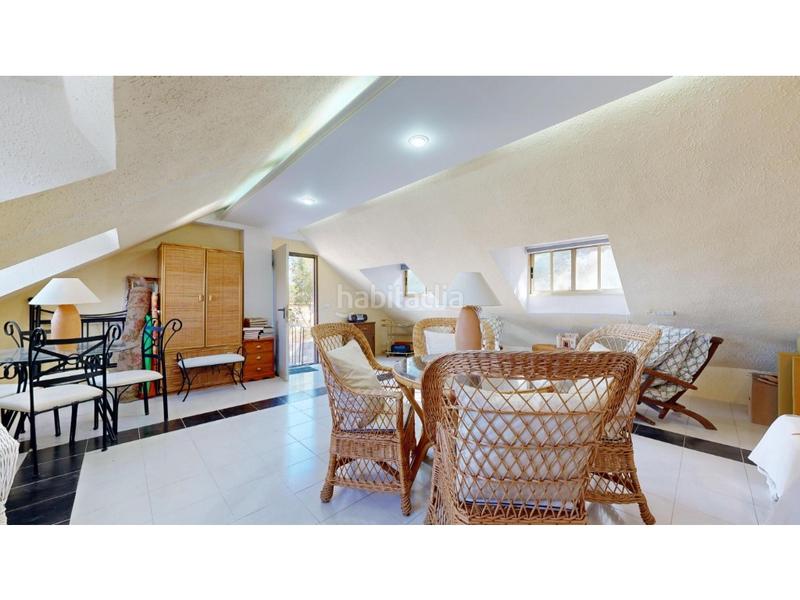 Foto 7294e900-4e78-459a-a957-d9a90f772beb. Chalet mit parking pool in Urbanizaciones Llíria