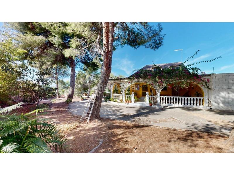 Foto e73a2b2a-340f-4009-a1be-26b59ff96290. Chalet mit parking pool in Urbanizaciones Llíria