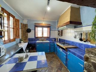 Chalet in Casinos. Encantador chalet independiente con vistas a la sierra calderona