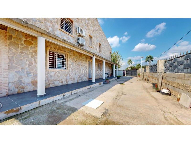 Foto 0d88ba12-d0d0-4b57-8e09-cf5613d7f64d. Casa con parcheggio piscina in Polígono del Aeropuerto Manises