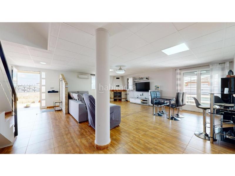 Foto 7844833f-dd6f-4956-ab89-e77e629d2e78. Casa con parcheggio piscina in Polígono del Aeropuerto Manises