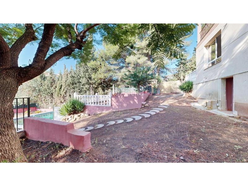 Foto ad2bff71-545f-49a6-a377-7fcfd2f7a83c. Chalet con riscaldamento parcheggio piscina in Sierra Perenchiza-Cumbres de Calicanto-Sto Domingo Chiva