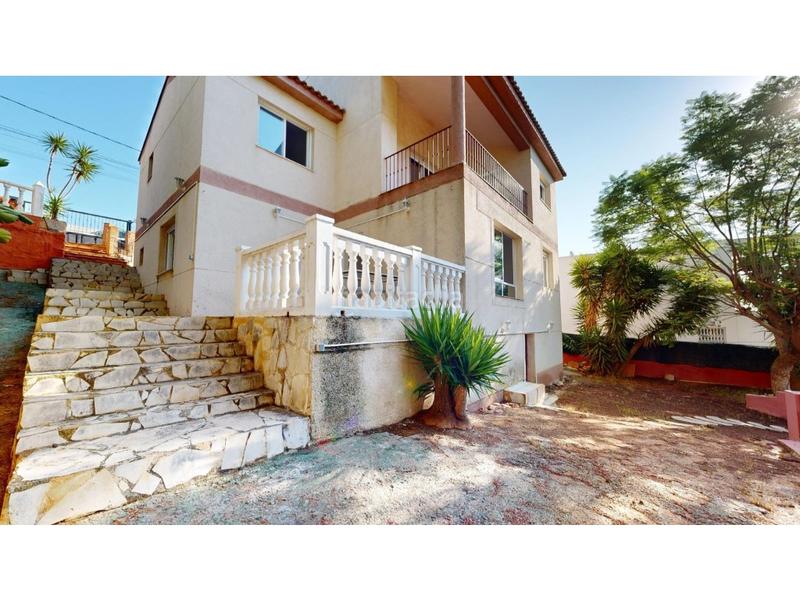 Foto cb8f7d8c-00af-4176-b25a-857393c51caf. Chalet con riscaldamento parcheggio piscina in Sierra Perenchiza-Cumbres de Calicanto-Sto Domingo Chiva