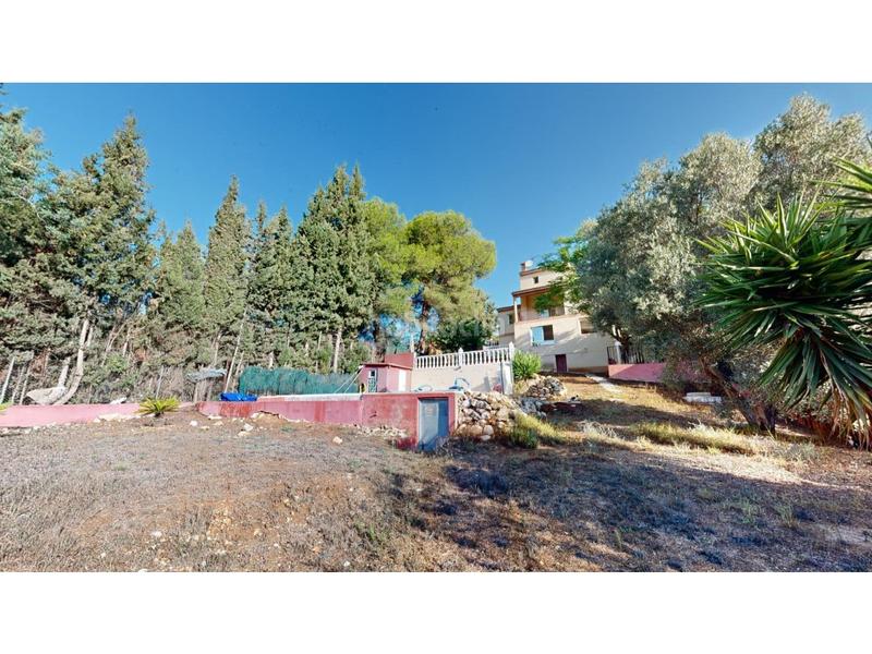 Foto e13c08fe-cec8-41b8-8b82-ef8e2bca7295. Chalet con riscaldamento parcheggio piscina in Sierra Perenchiza-Cumbres de Calicanto-Sto Domingo Chiva