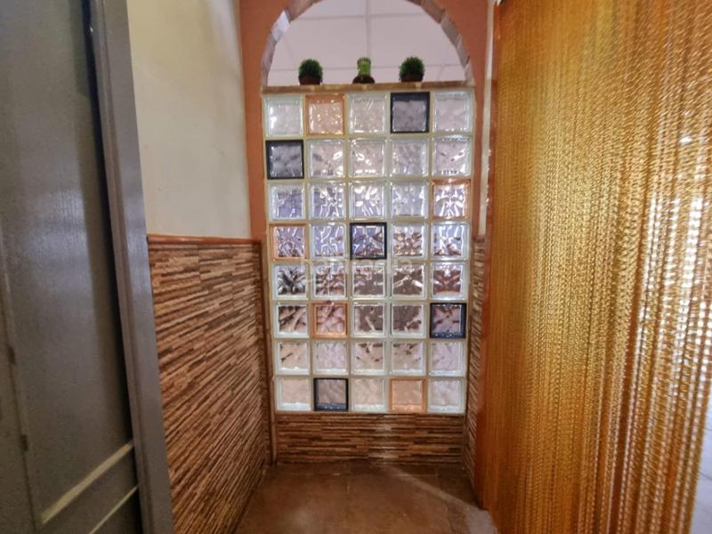 Foto 68f16bb6-b75a-4f46-967e-1a08d29bb9b1. Local comercial a Oliva playa Oliva