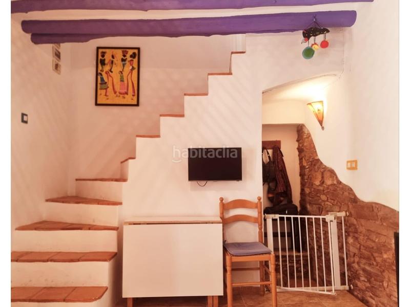 Foto f72f3fad-3388-438a-ba6f-78835a255b98. Casa con riscaldamento in Gátova