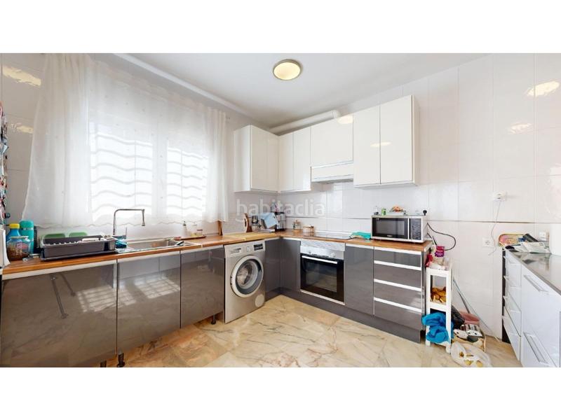 Foto ae6f9e68-6ea2-4d9f-bd6d-16cc38959615. Casa sorprendente casa en santo domingo calicanto en Chiva