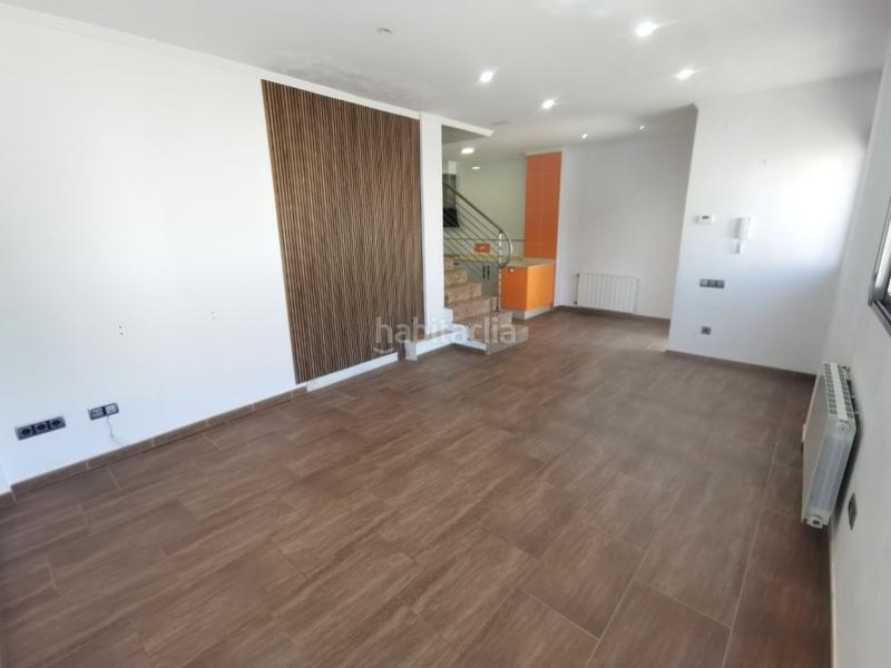 Foto 504b743d-9003-4b41-a2bf-5378ff85f74c. Casa con parcheggio in Casinos