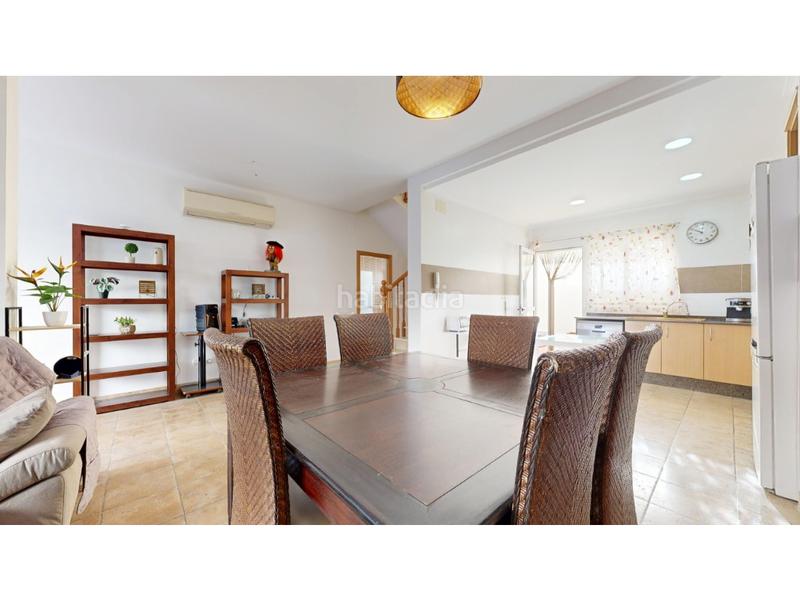 Foto 426e4a20-7d76-469e-9f1e-fe9677820cec. Casa a schiera con parcheggio in Casinos