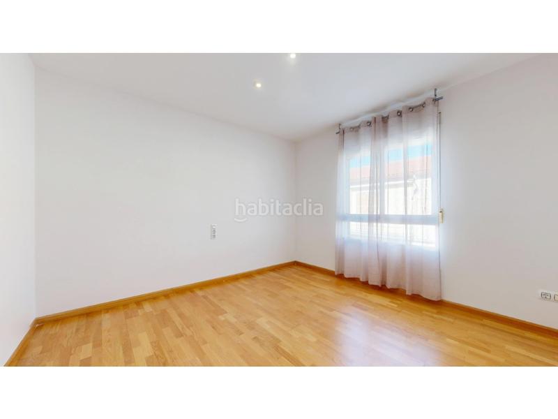 Foto 5c9fa502-a4eb-445f-8451-20c9337c8dab. Casa a schiera con parcheggio in Casinos