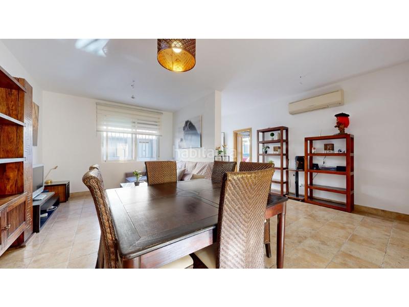 Foto 72252a3d-0f87-47f5-97ad-80f976a060e4. Casa a schiera con parcheggio in Casinos