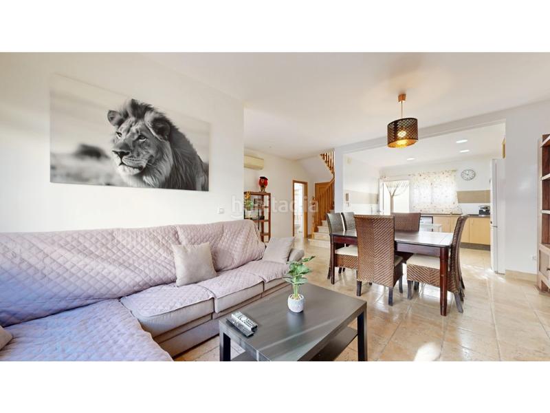 Foto b53fff25-cf2d-46c7-920e-4b5df68d35ab. Casa a schiera con parcheggio in Casinos