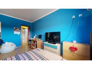 Chalet  Calle mocadoret. Ocasión unifamiliar en urbanización alt en montserrat