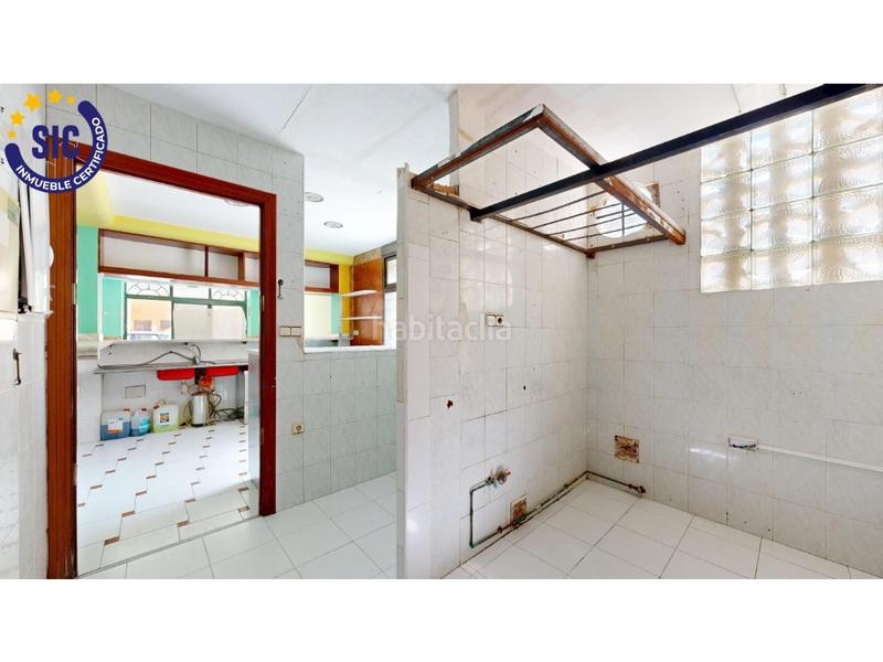 Foto e2c38ff5-bf96-410b-839b-7ceb0b340e73. Piano terra con parcheggio in Tavernes de la Valldigna