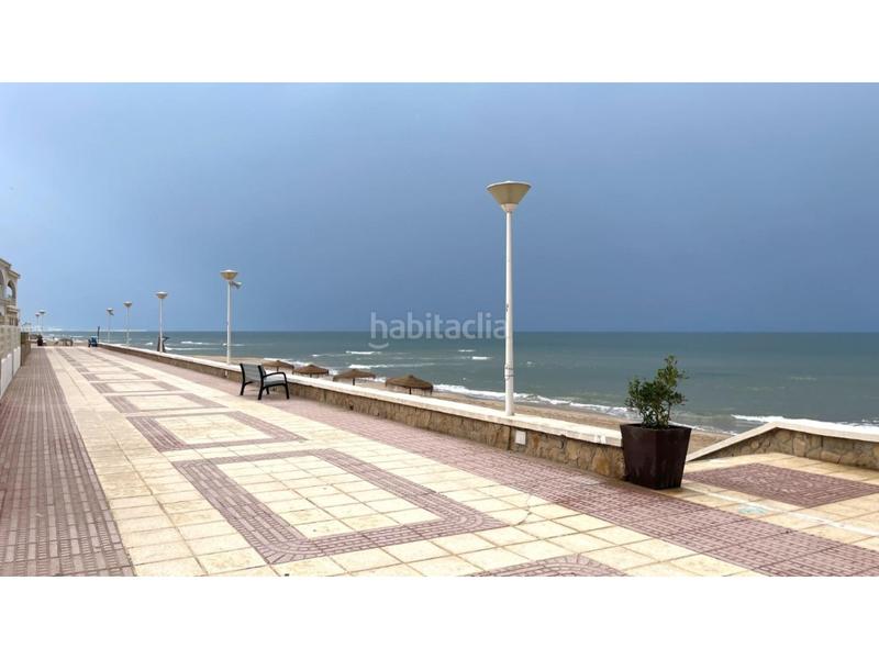 Foto a9d22ebd-e074-45a0-83ea-e6f817bc21cc. Planta baja  a 50 metros de la playa en Piles