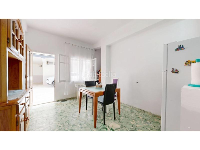 Foto bbcd8baf-cdde-4daa-801a-75e85d80a183. Planta baja  a 50 metros de la playa en Piles