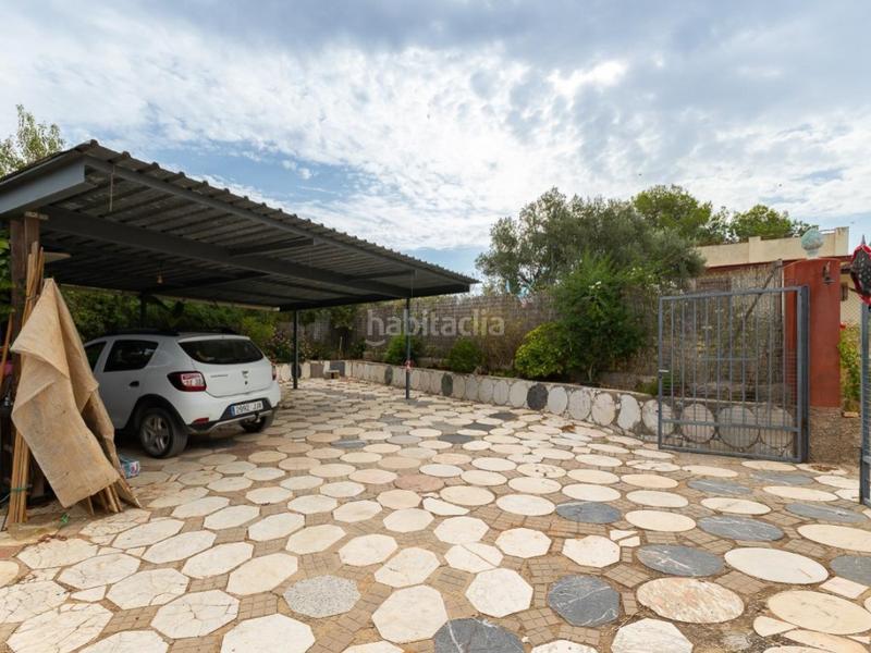 Foto 4a926fbe-e90d-43dd-8583-67bb1e00ed50. Chalet avec parking dans Cheste