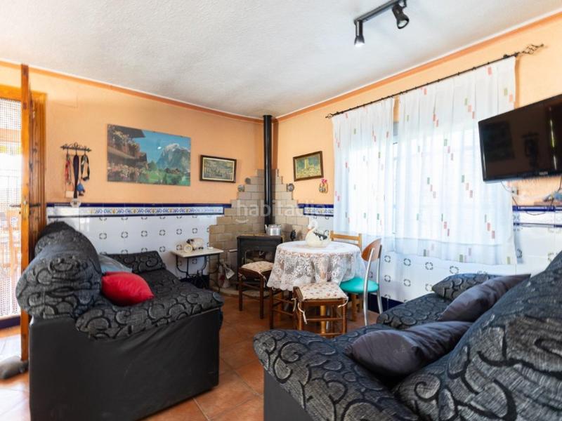 Foto ce8b96c4-8dbf-4486-ade6-c154343cf953. Chalet avec parking dans Cheste