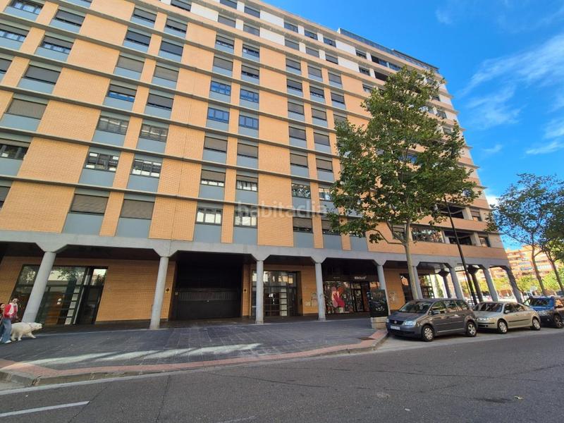 Foto b6100091-5dde-4e73-8370-126e02d42120. Car parking in Arrabal Zaragoza