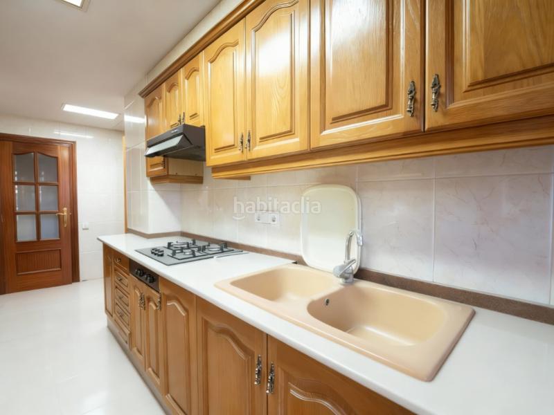 Foto 369c8286-4628-42ab-85b2-5f6b9a804c89. Appartamento con parcheggio in Jaume Roig Valencia