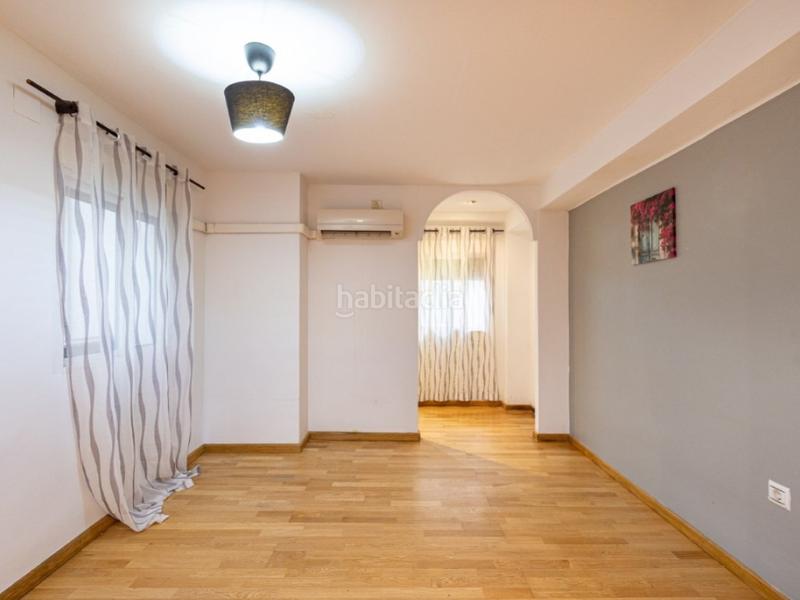 Foto cd2558b6-0fa1-4cf8-bf40-c38e18cbf0d2. Flat in Centro Ciudad Paterna