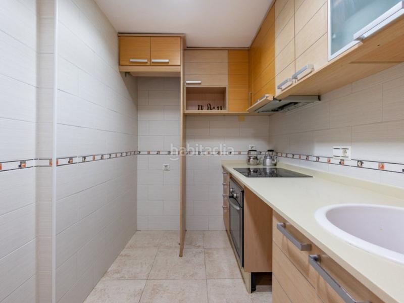 Foto d40b6c79-558d-4e23-9d19-c12b716cd8ee. Flat in Centro Ciudad Paterna