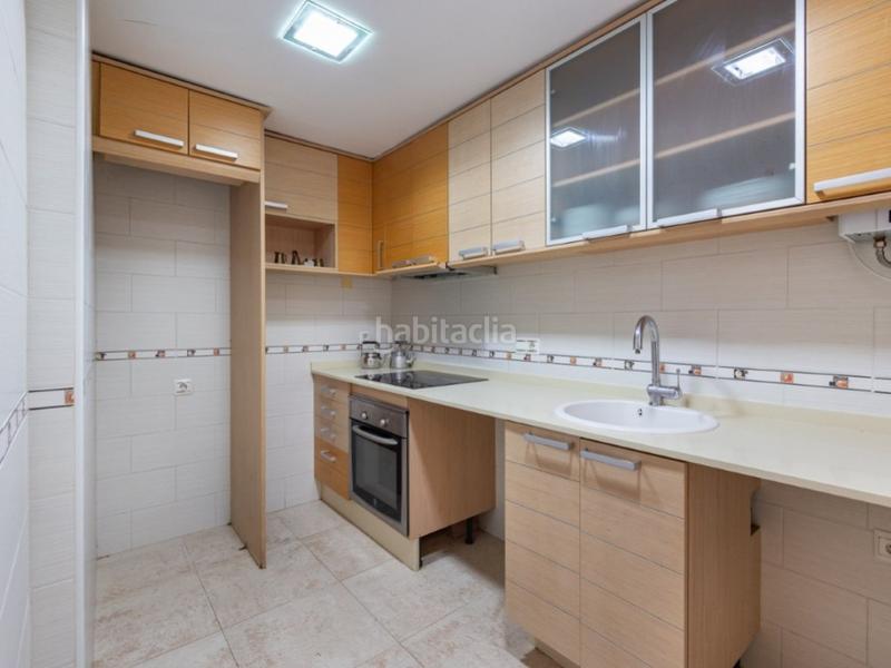 Foto ed9f7eab-2f66-43c7-8b89-b45384942d23. Flat in Centro Ciudad Paterna