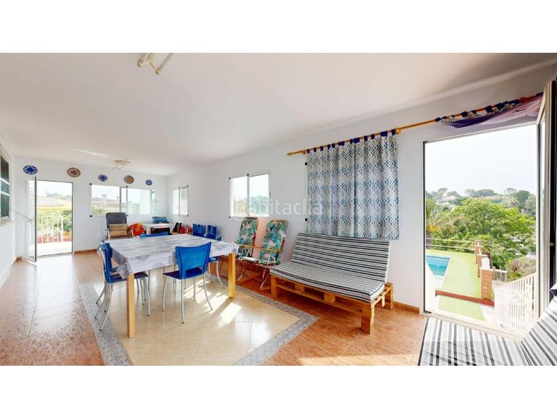 Foto 3b7154d6-267a-47d4-8247-5ae5f146f55f. Chalet mit heizung parking pool in Alberic