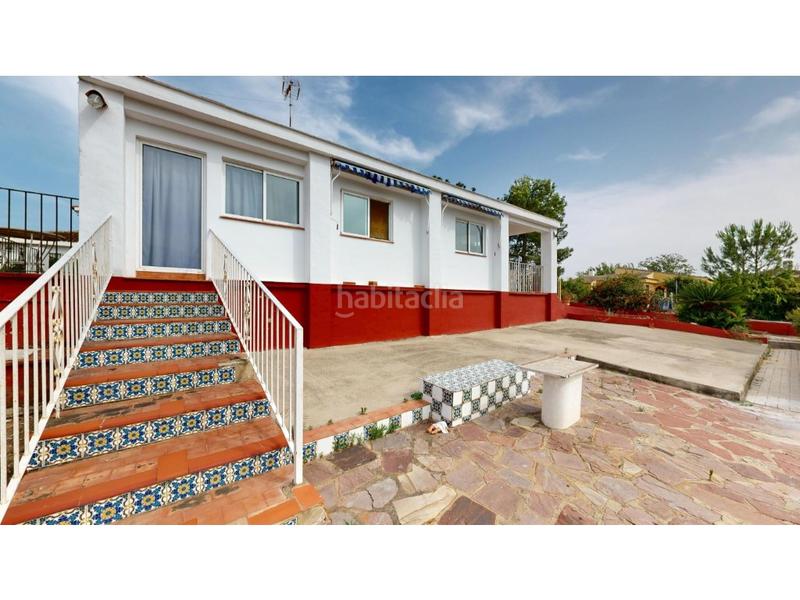 Foto ac1fd104-4e27-4b0f-8501-a7a59199075c. Chalet mit heizung parking pool in Alberic