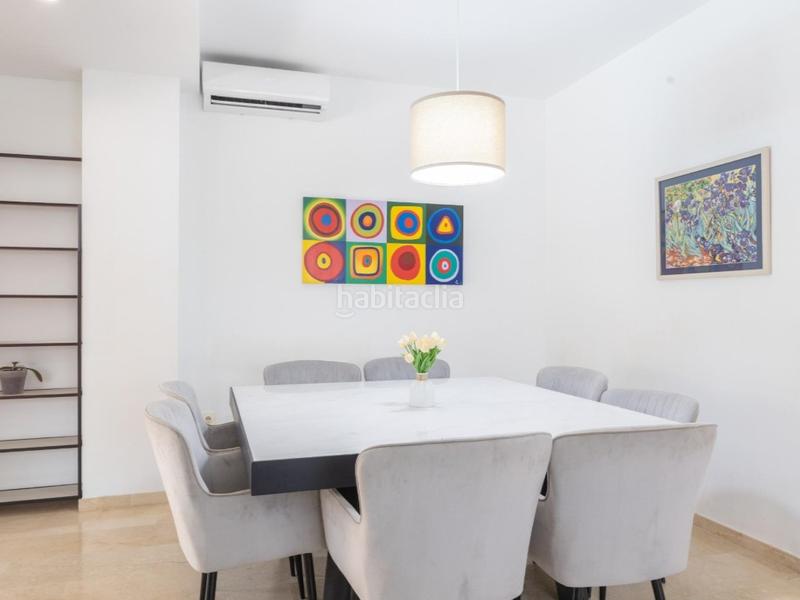 Foto 3c3e121a-7dce-4e2a-9f7b-17946ac99a4b. Xalet amb calefacció aparcament piscina a La Cañada Paterna