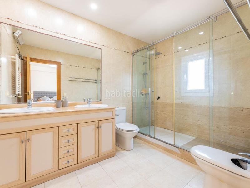 Foto a6eda965-57cf-4370-aea5-4cf29b784de6. Xalet amb calefacció aparcament piscina a La Cañada Paterna