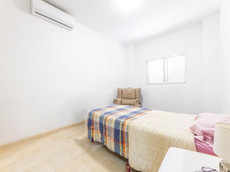 Foto c1359d58-fc2d-4863-933e-4ae5c9729c55. Xalet amb calefacció aparcament piscina a La Cañada Paterna