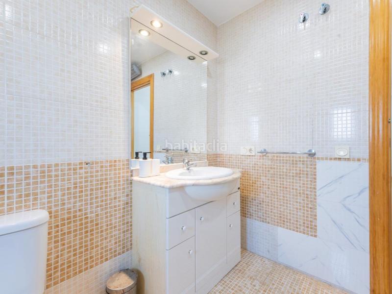 Foto cd4a77da-5b02-4211-8f08-785bd2c9c71f. Xalet amb calefacció aparcament piscina a La Cañada Paterna