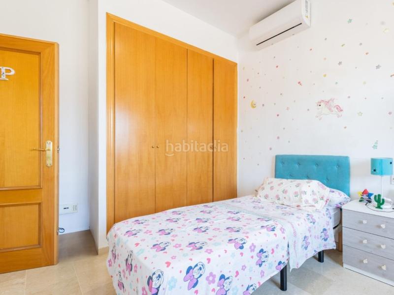 Foto dcbb9971-5e78-405c-b3c8-b924856fef9d. Xalet amb calefacció aparcament piscina a La Cañada Paterna