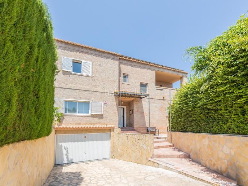 Foto f6abce9e-1150-4c16-b291-bb582205ffd0. Xalet amb calefacció aparcament piscina a La Cañada Paterna