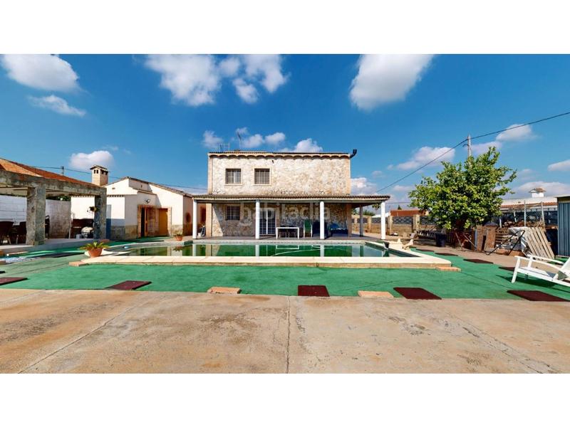 Foto 2ad1bf5b-4b0d-484b-87a4-8f663547d7ef. Casa con parcheggio piscina in Polígono del Aeropuerto Manises