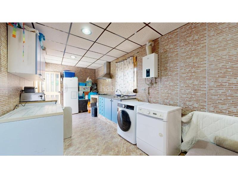 Foto 66860240-0e52-408e-9a42-993d1efba165. Casa con parcheggio piscina in Polígono del Aeropuerto Manises