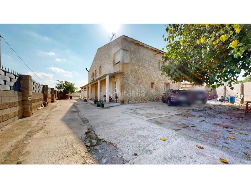 Foto ad8e6d1d-6b0e-4600-a834-b5c3e6f29104. Casa con parcheggio piscina in Polígono del Aeropuerto Manises