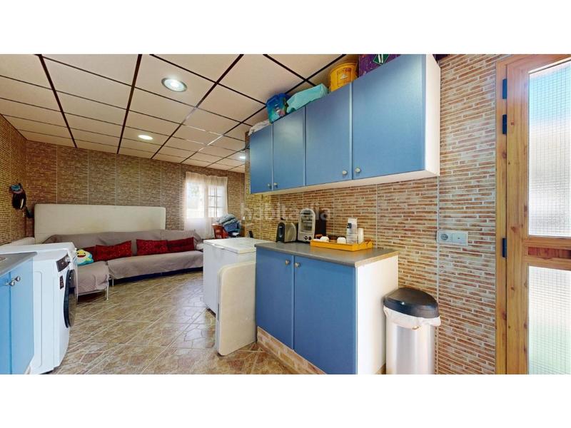 Foto f0f65402-ab59-46bd-9eea-3b7487202673. Casa con parcheggio piscina in Polígono del Aeropuerto Manises