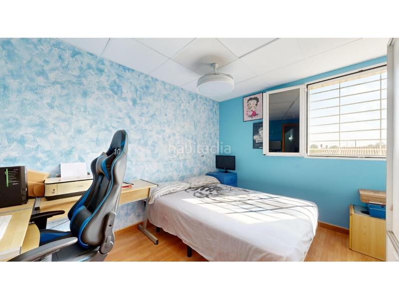 Foto f5c08ae8-b2ea-420b-802a-9a2da49a6309. Casa con parcheggio piscina in Polígono del Aeropuerto Manises