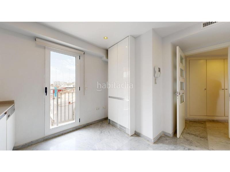 Foto 7b7d7acb-b608-49d3-baf8-00f41a05adc3. Duplex avec chauffage dans La Roqueta Valencia