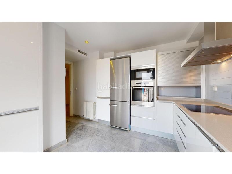 Foto cb3f9c42-eb34-4310-b087-2f700d69e934. Duplex avec chauffage dans La Roqueta Valencia