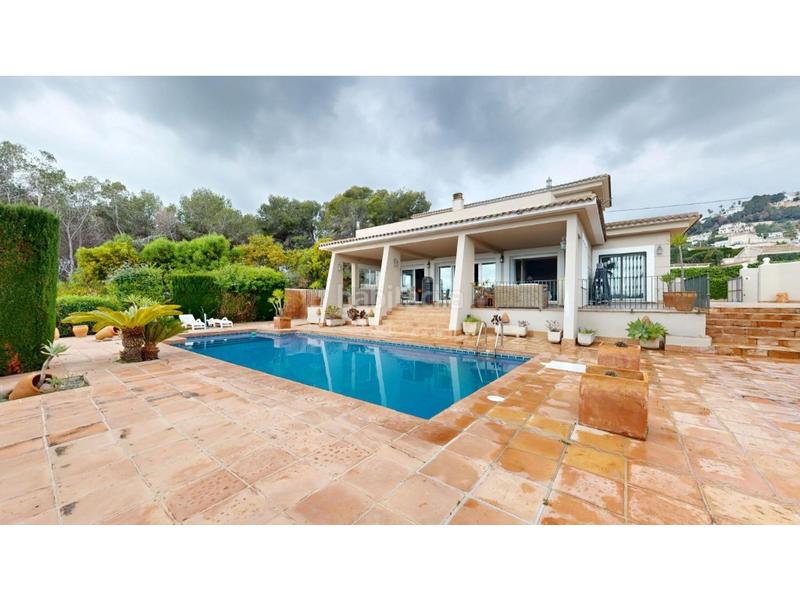 Foto a8c43bb3-a3fa-4468-a617-17a7b152be48. Chalet with heating parking pool in El Portet-Pla del Mar Moraira