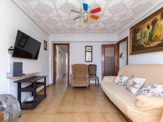 Appartement  N/a. Piso económico de tres dormitorios
