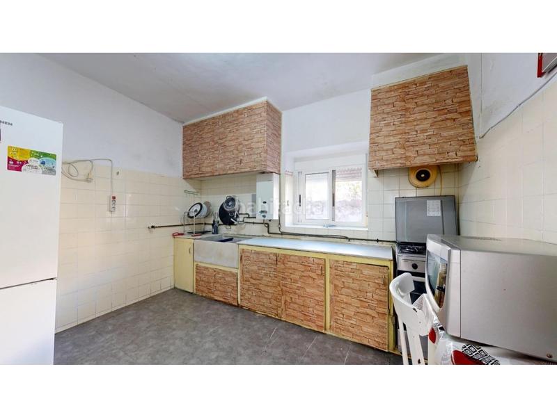 Foto 16f3eb6e-094f-4381-936f-08e1cdf73b5e. Apartament a Chóvar